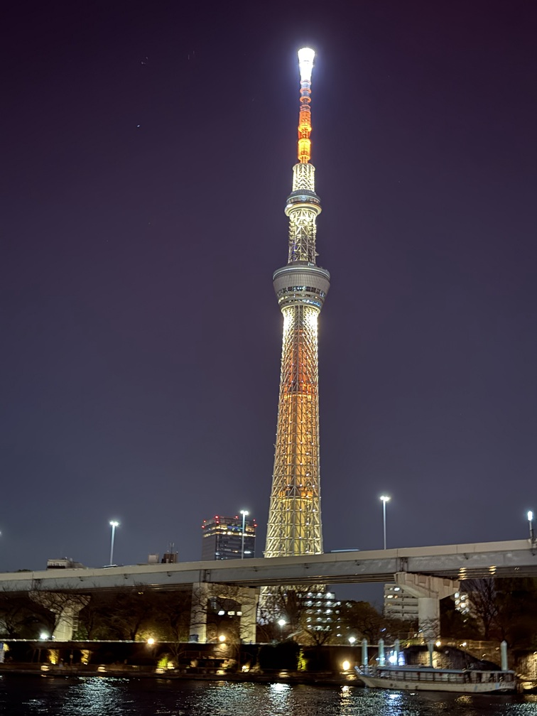 スカイツリーもきれいでした。<br>(この時エレベーター故障は知る由もなく💦)